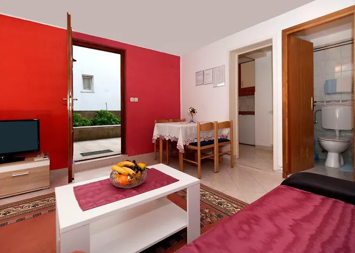 Mihaela Apartamento *