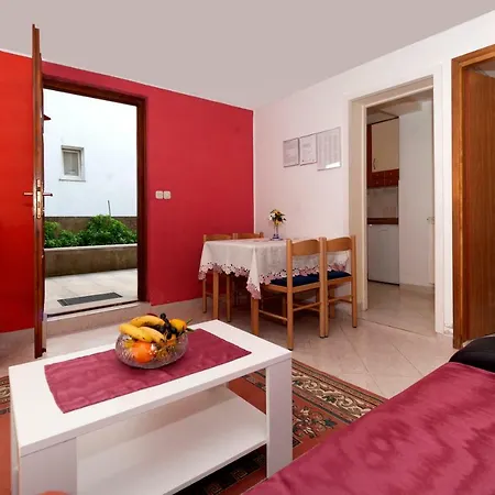 Mihaela Apartman *