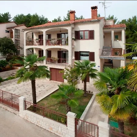 Mihaela Apartman *